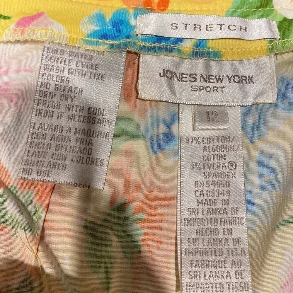 P womens Jones New York casual stretch floral skirt regular size 12